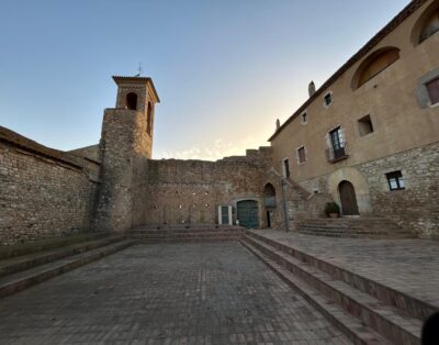 Fantastic apartment in a 14th-century castle