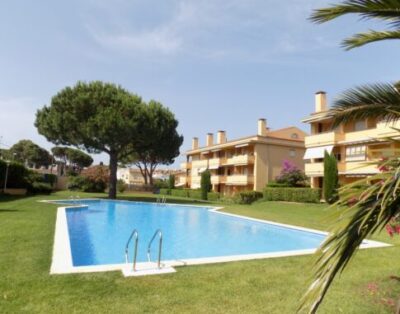 Apartment for rent L’Escala excellent community area