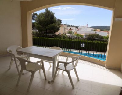 Apartment for rent L’Escala Riells community pool