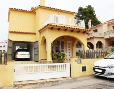 House to rent very close to Riells beach in L’Escala